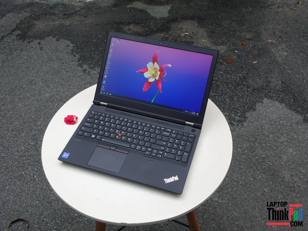 Cận cảnh thinkpad p15 gen 2 i7